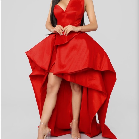 red puffy dress short